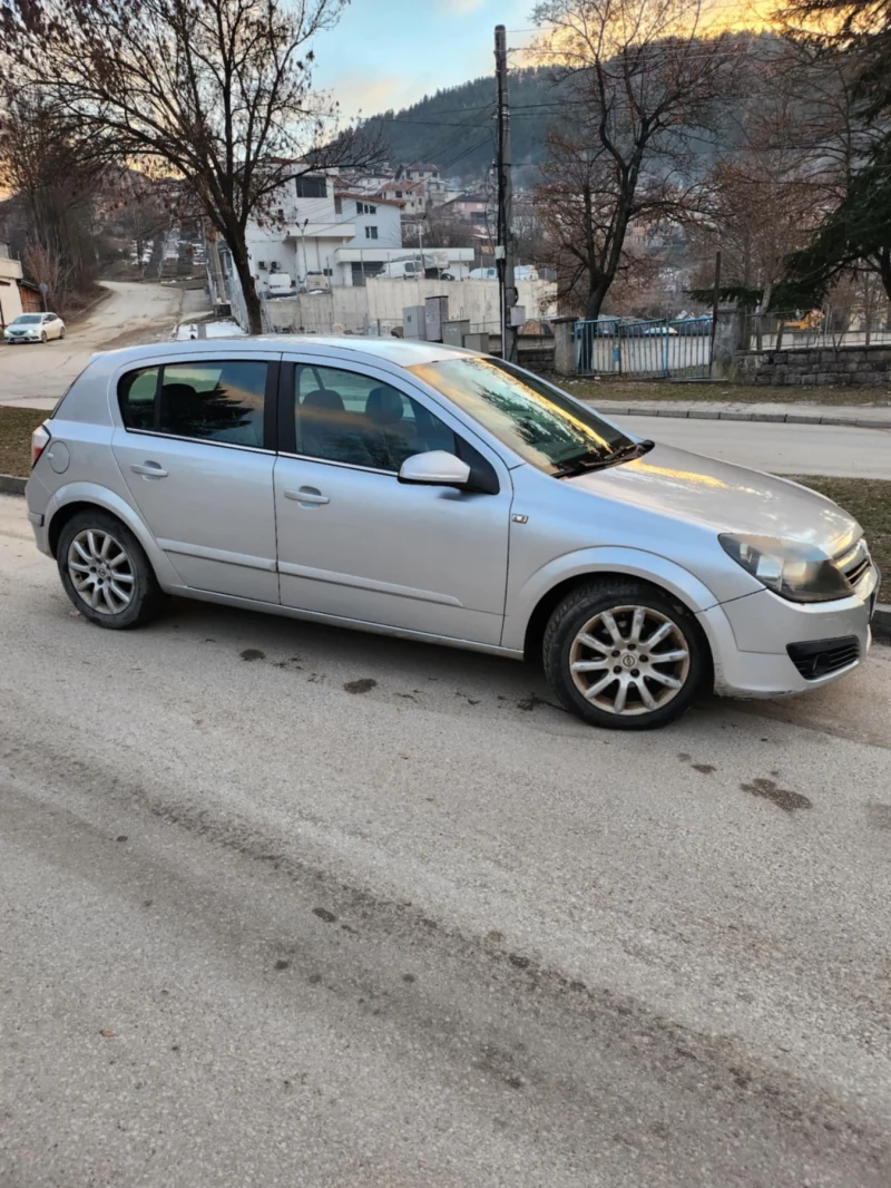 Opel Astra, снимка 2 - Автомобили и джипове - 49441108