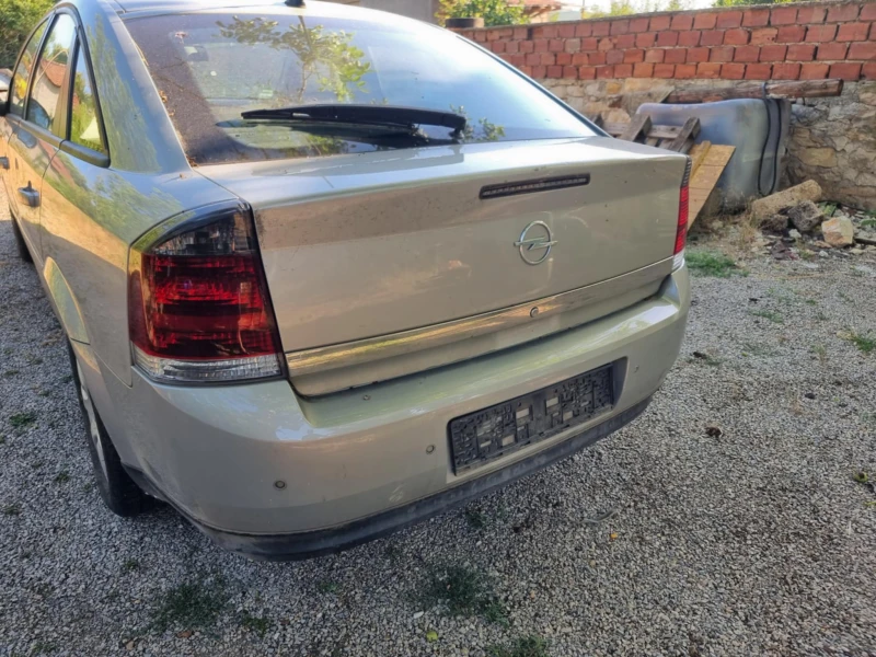 Opel Vectra 1.8 16V/GTS/ Навигация/Парктроници/Ксенон/Катализа, снимка 10 - Автомобили и джипове - 51899533