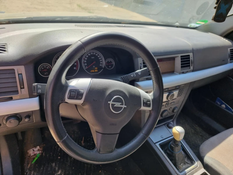 Opel Vectra 1.8 16V/GTS/ Навигация/Парктроници/Ксенон/Катализа, снимка 3 - Автомобили и джипове - 51899533