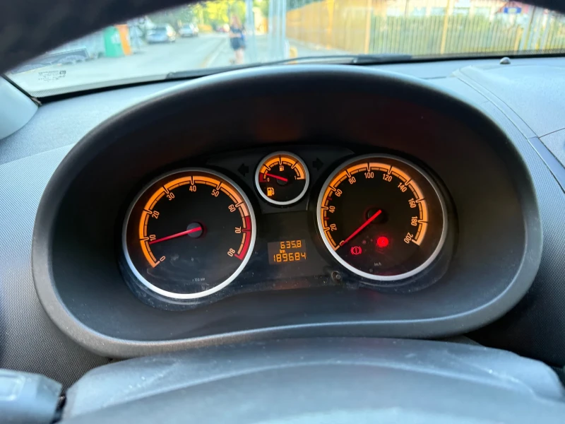 Opel Corsa 1.0 65 к.с. бензин, снимка 4 - Автомобили и джипове - 52404153