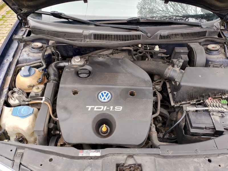 VW Golf 1.9-90-A/C, снимка 9 - Автомобили и джипове - 52667711
