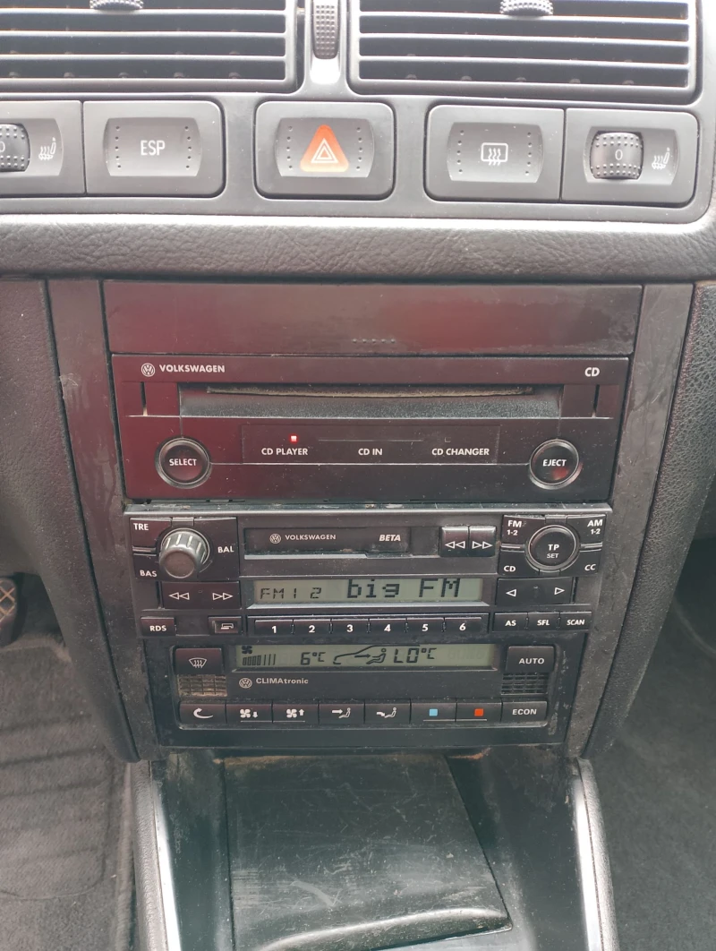 VW Golf 1.9-90-A/C, снимка 6 - Автомобили и джипове - 52667711