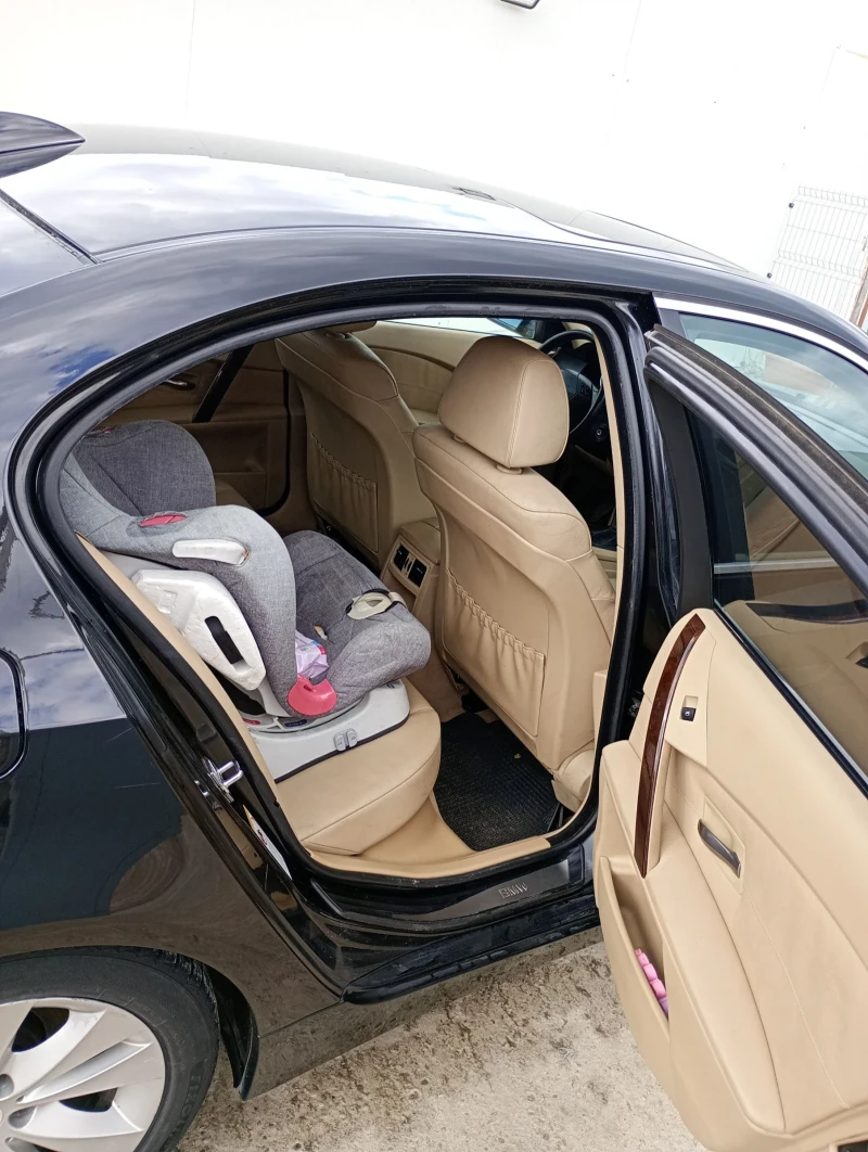 BMW 523, снимка 16 - Автомобили и джипове - 53089185