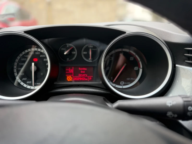 Alfa Romeo Giulietta, снимка 10 - Автомобили и джипове - 53458849