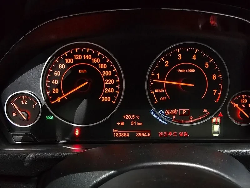 BMW 320, снимка 8 - Автомобили и джипове - 54593078