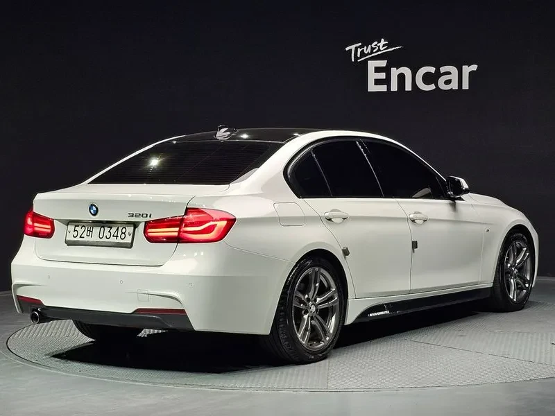 BMW 320, снимка 2 - Автомобили и джипове - 54593078