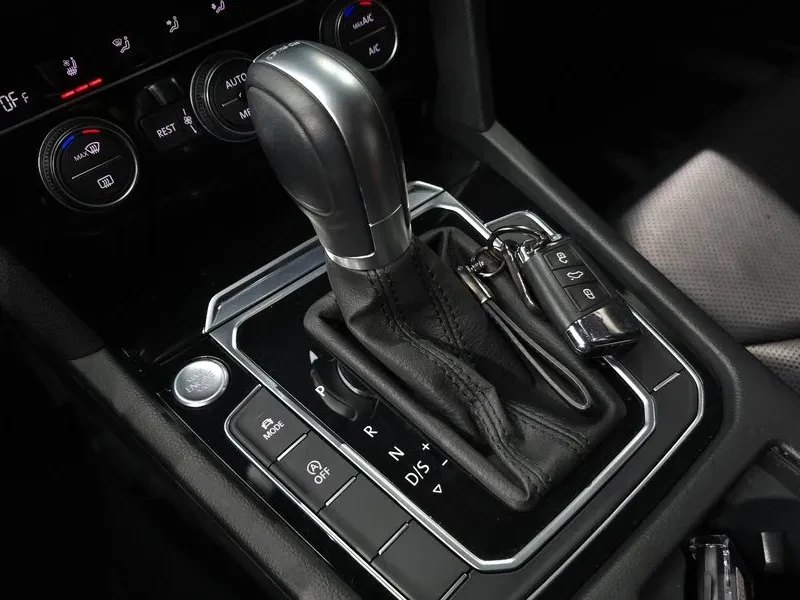 VW Arteon 2.0 Tdi Premium, снимка 9 - Автомобили и джипове - 56223908