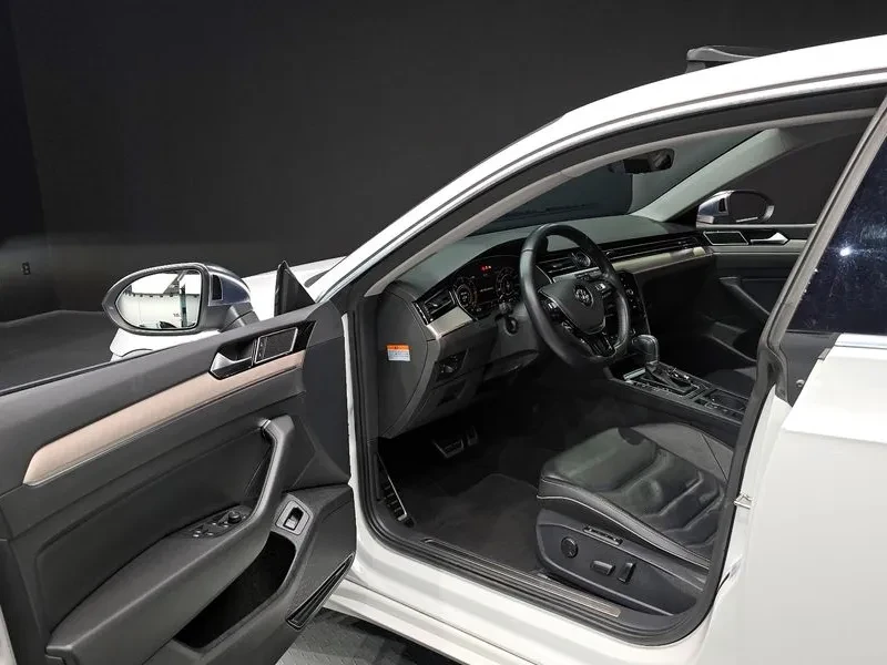 VW Arteon 2.0 Tdi Premium, снимка 10 - Автомобили и джипове - 56223908