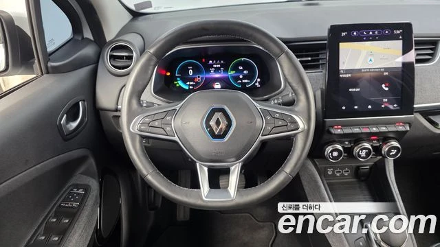 Renault Zoe, снимка 13 - Автомобили и джипове - 56390463