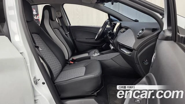 Renault Zoe, снимка 11 - Автомобили и джипове - 56390463