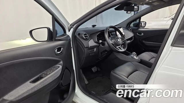 Renault Zoe, снимка 10 - Автомобили и джипове - 56390463