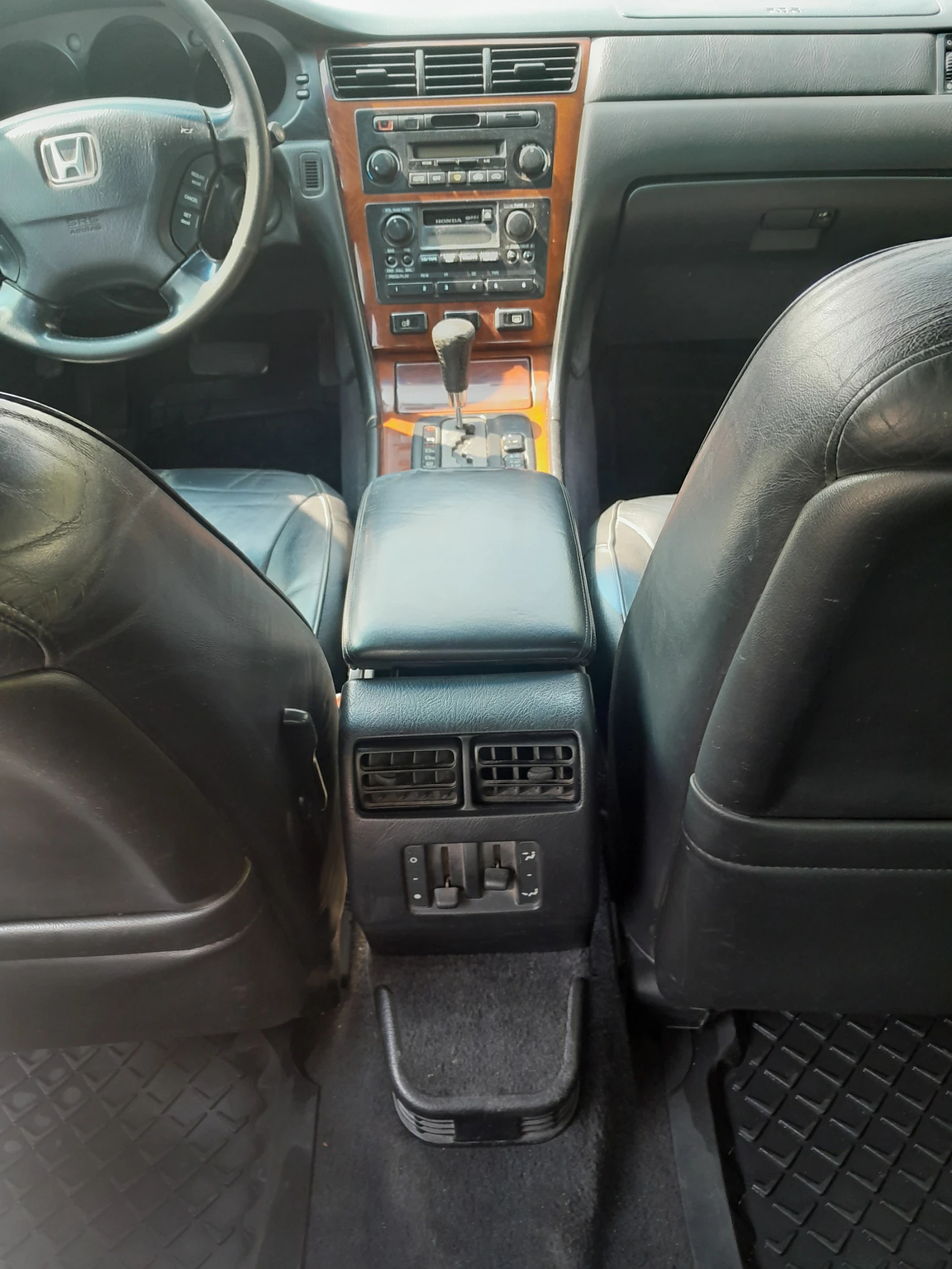 Honda Legend   | Mobile.bg   15