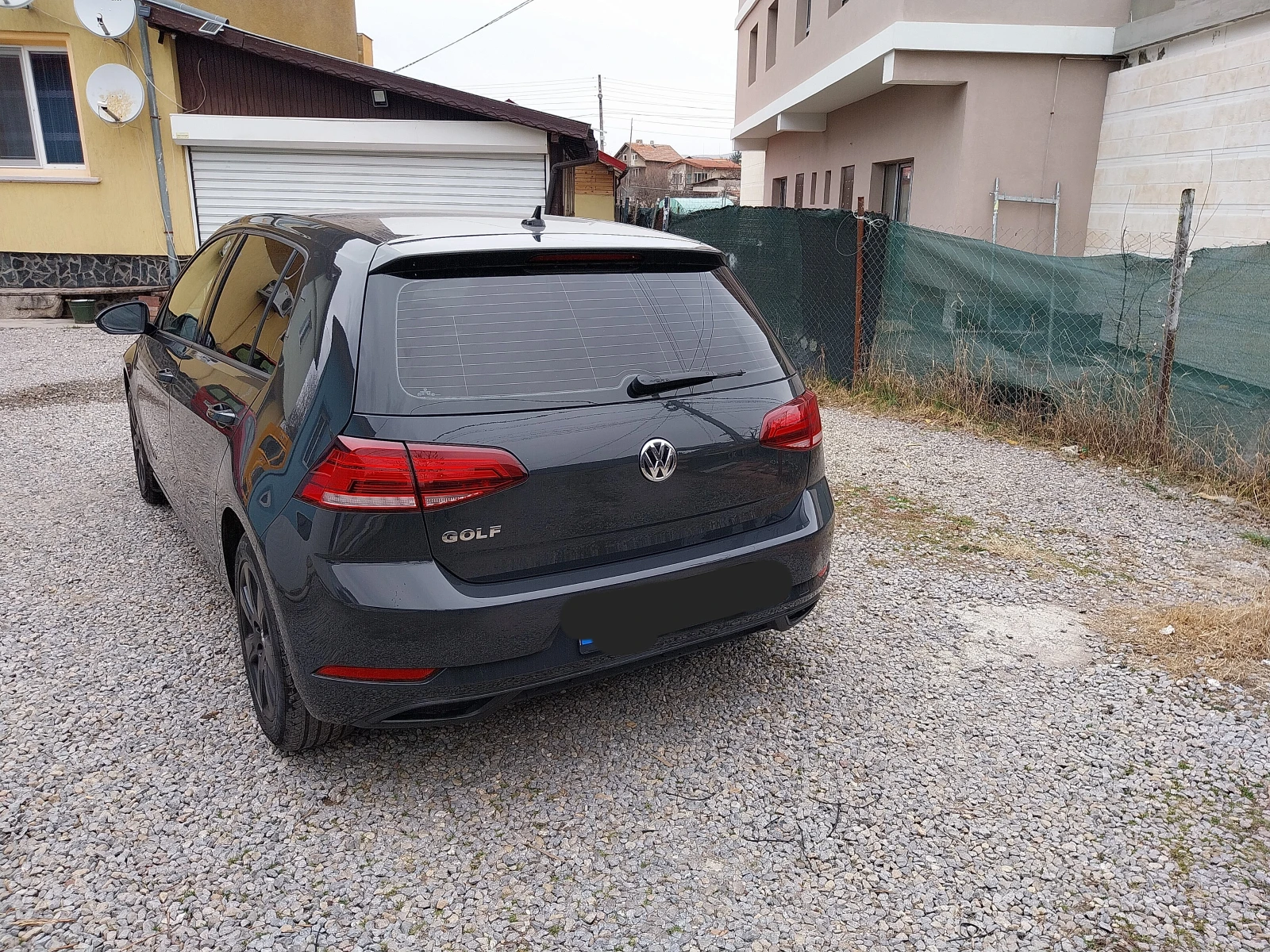 VW Golf 1.0 клима  чисто нов  - изображение 8