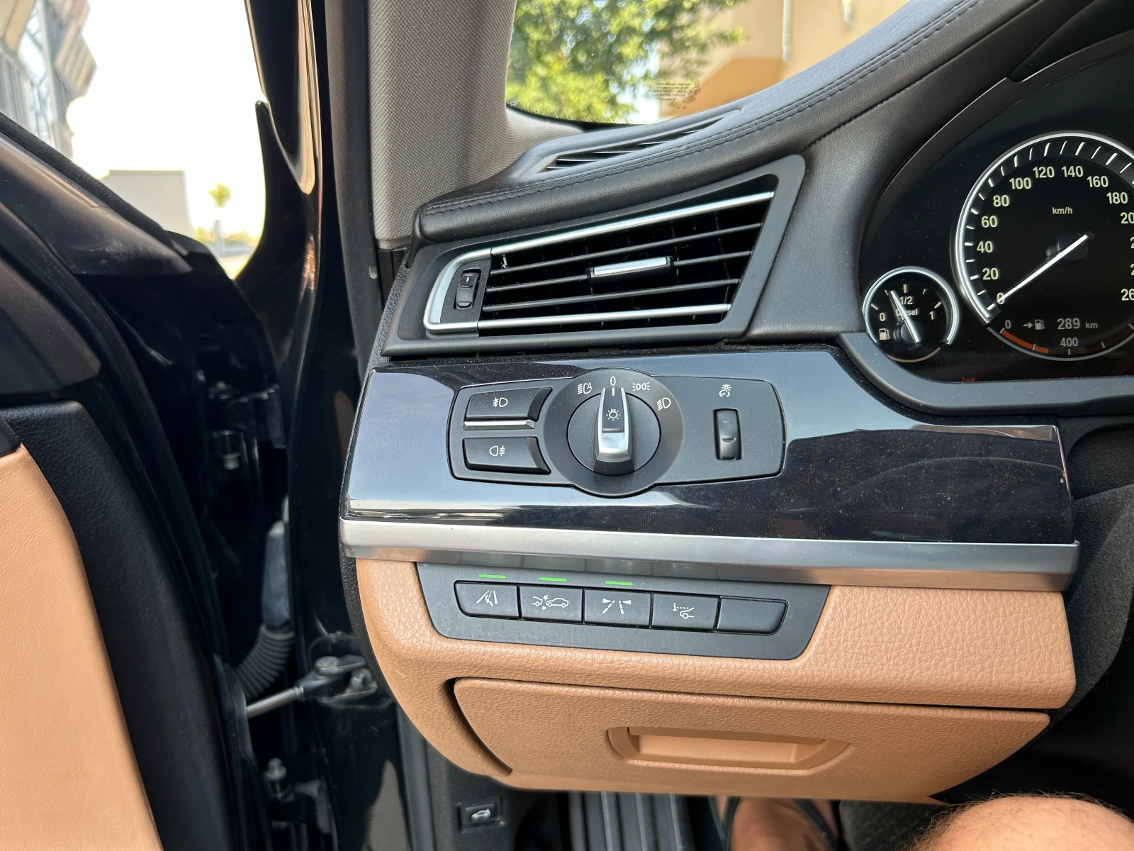 BMW 740 xDrive всички екстри - изображение 4