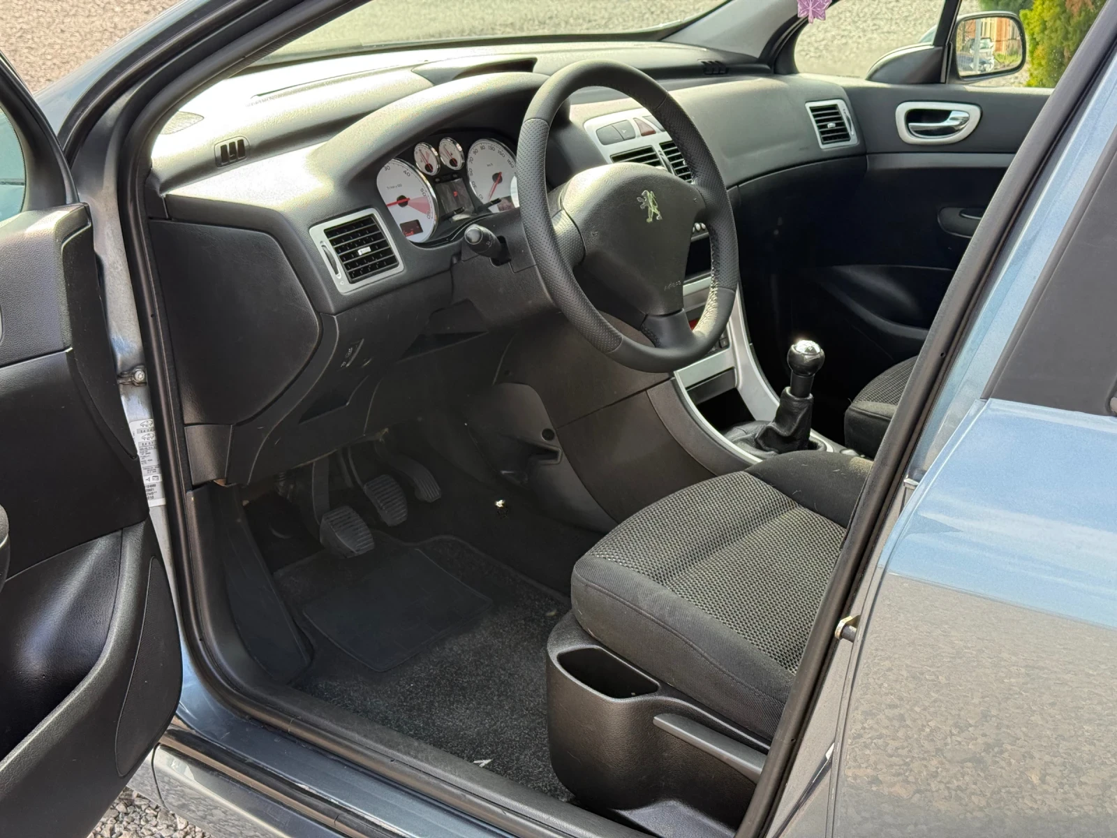 Peugeot 307 1.6HDi 90к.с * Климатроник*  - изображение 9