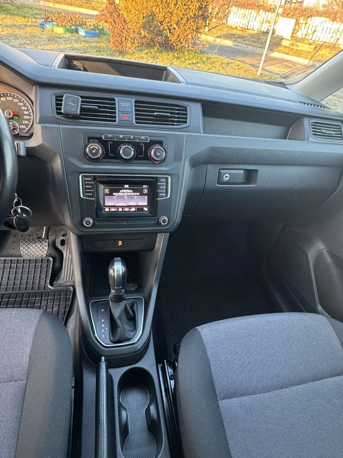 VW Caddy 2.0 TDI - изображение 7
