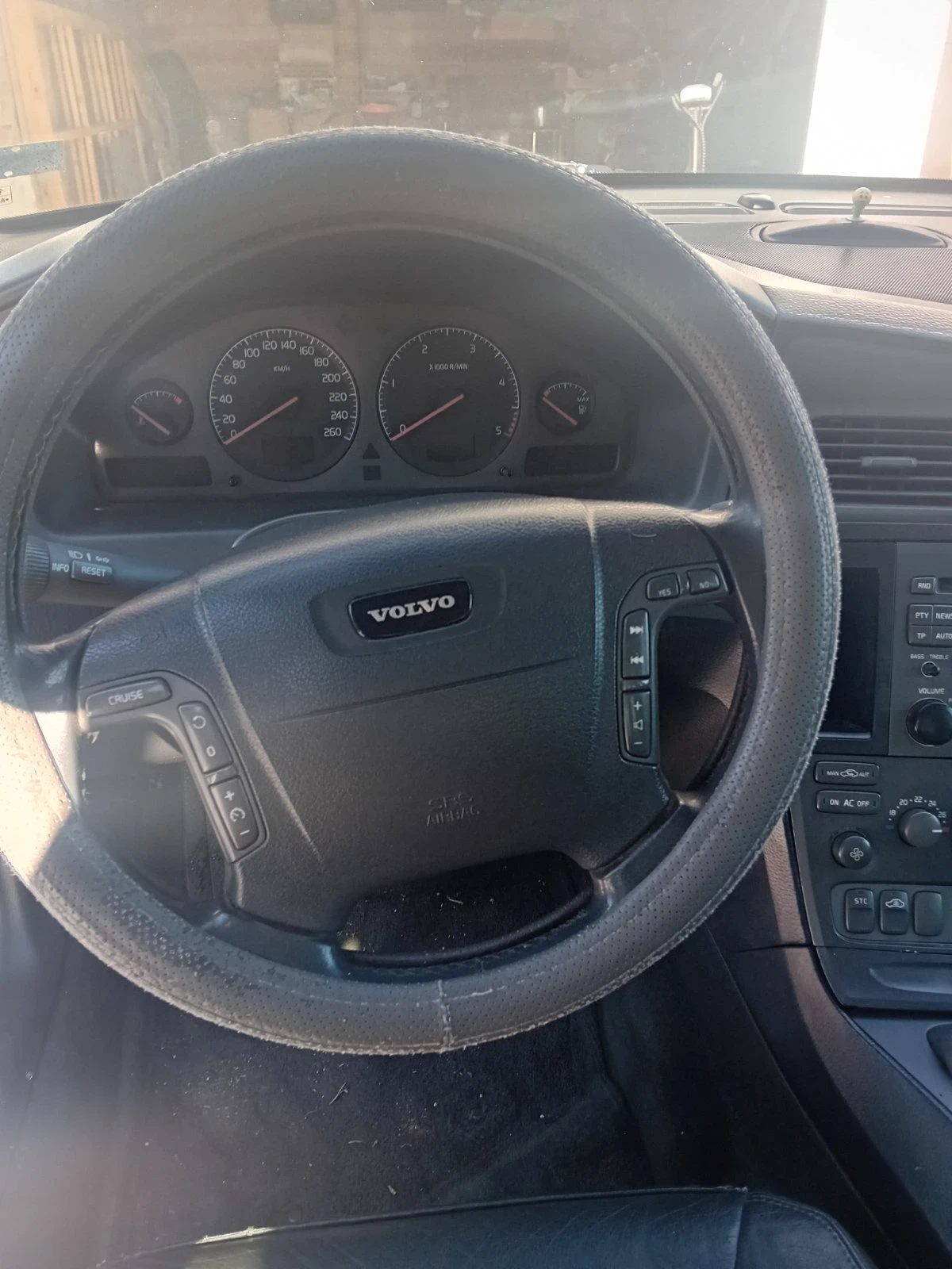 Volvo V70 2, 5 - изображение 9