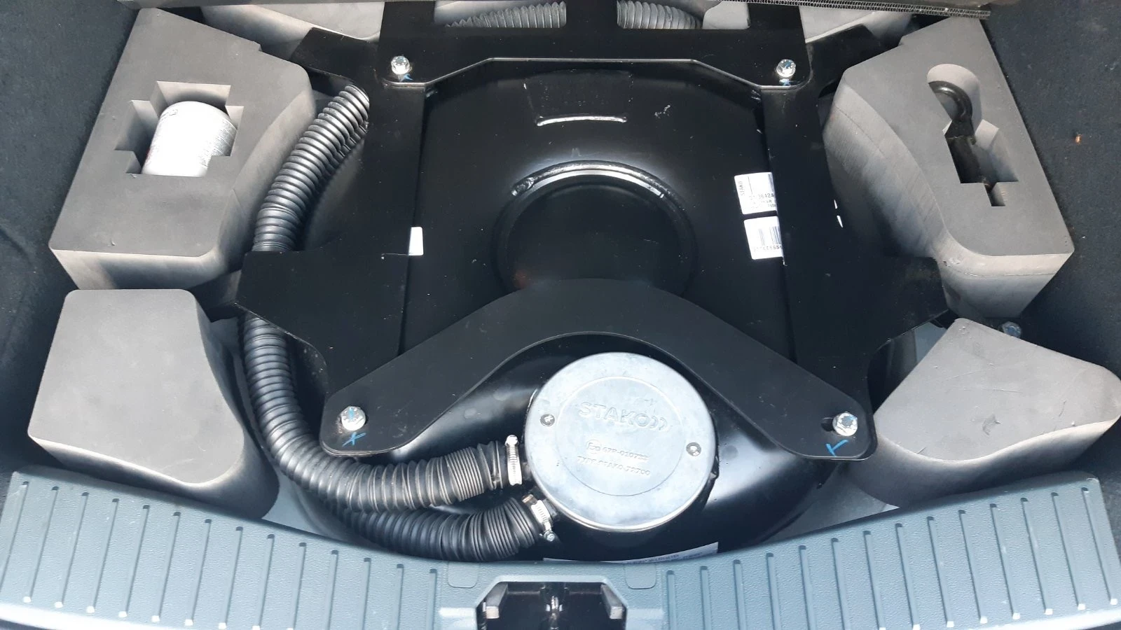 Ford C-max 1, 6 Газ/Бенз-120 к.с. Като Нова | Mobile.bg — изображение 8