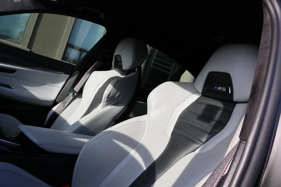 BMW M5 COMPETITION FROZEN BLACK * * CARFAX * * АВТОКРЕДИТ - изображение 9