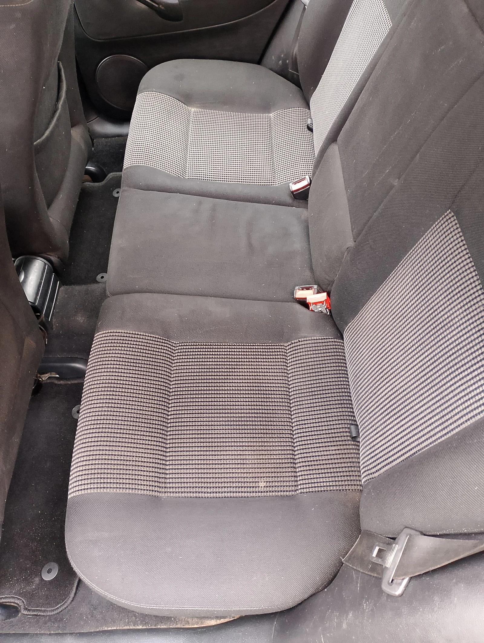 VW Golf 1.9-90-A/C - изображение 8