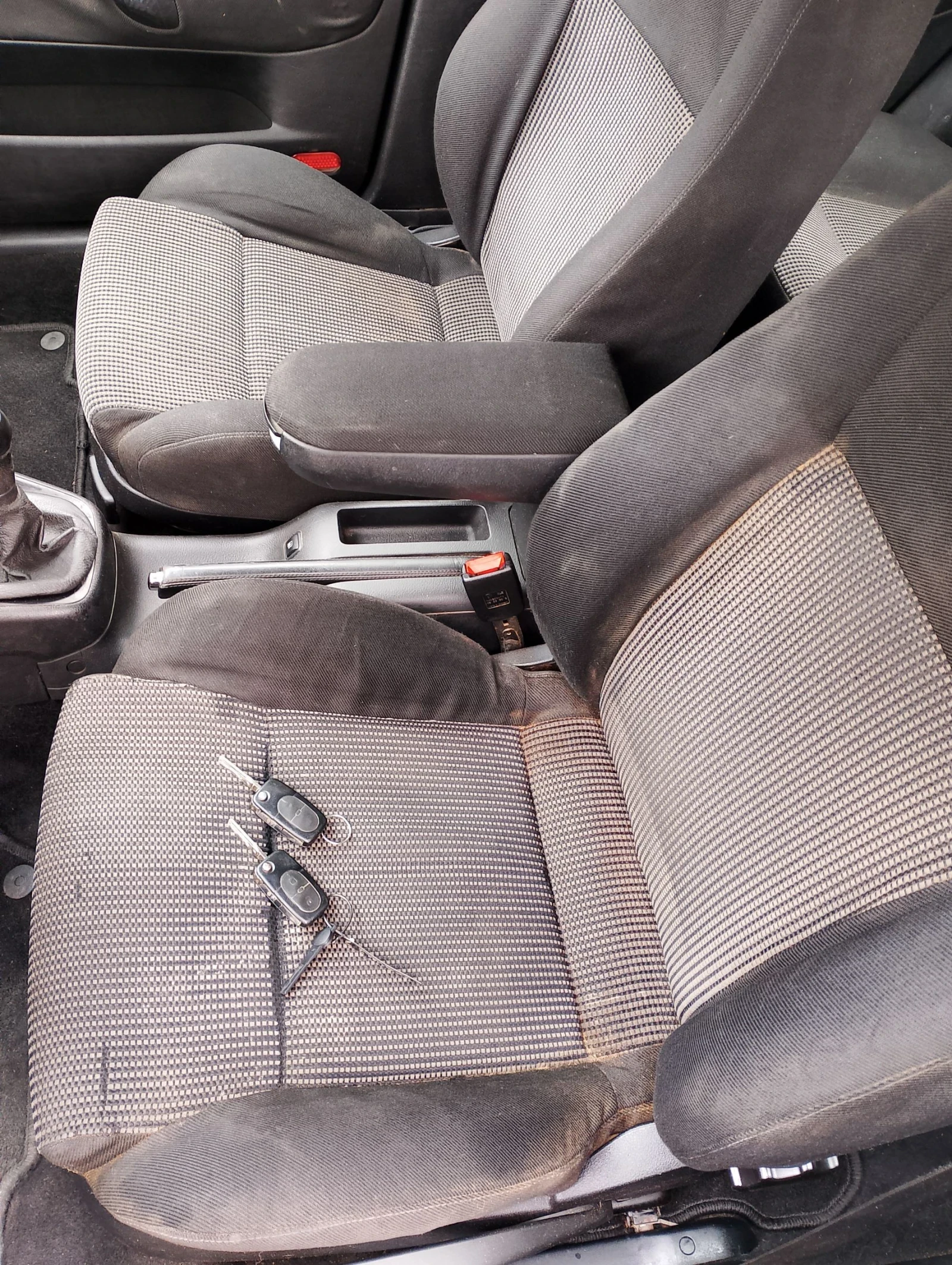 VW Golf 1.9-90-A/C - изображение 7