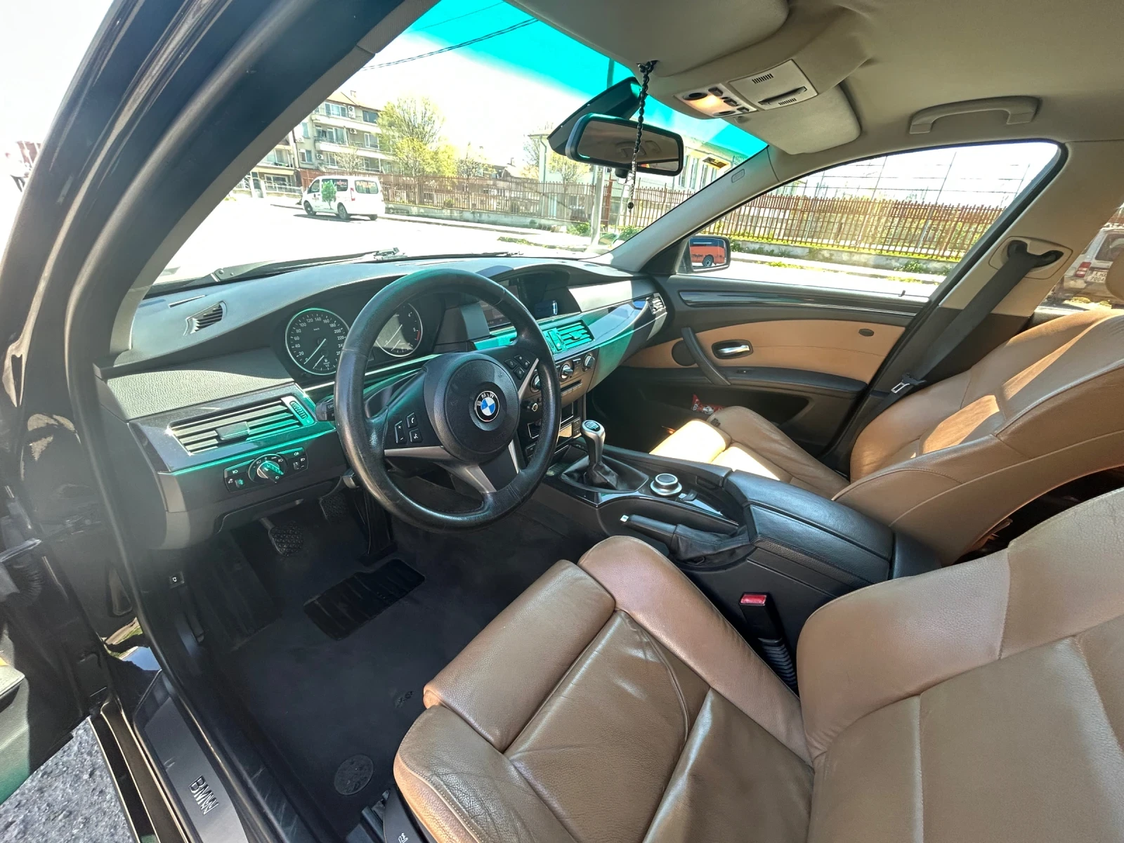 BMW 525, снимка 14 - Автомобили и джипове - 54342265