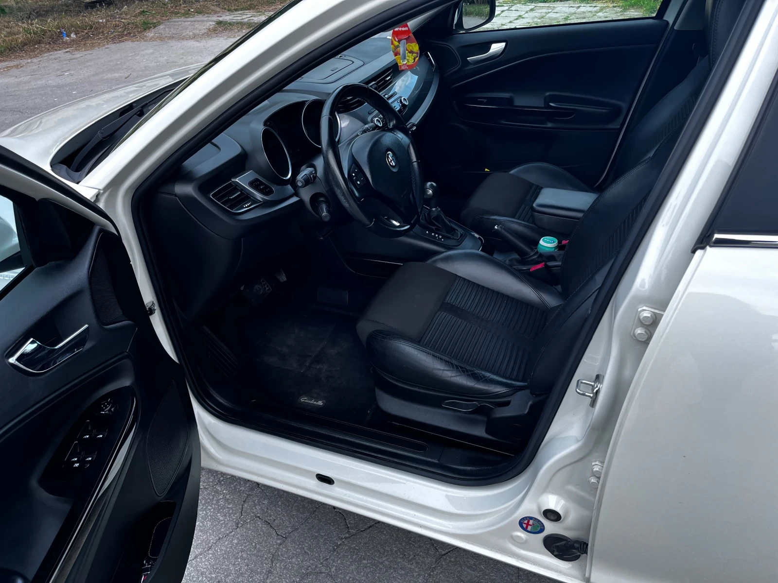 Alfa Romeo Giulietta | Mobile.bg � ����������� 13