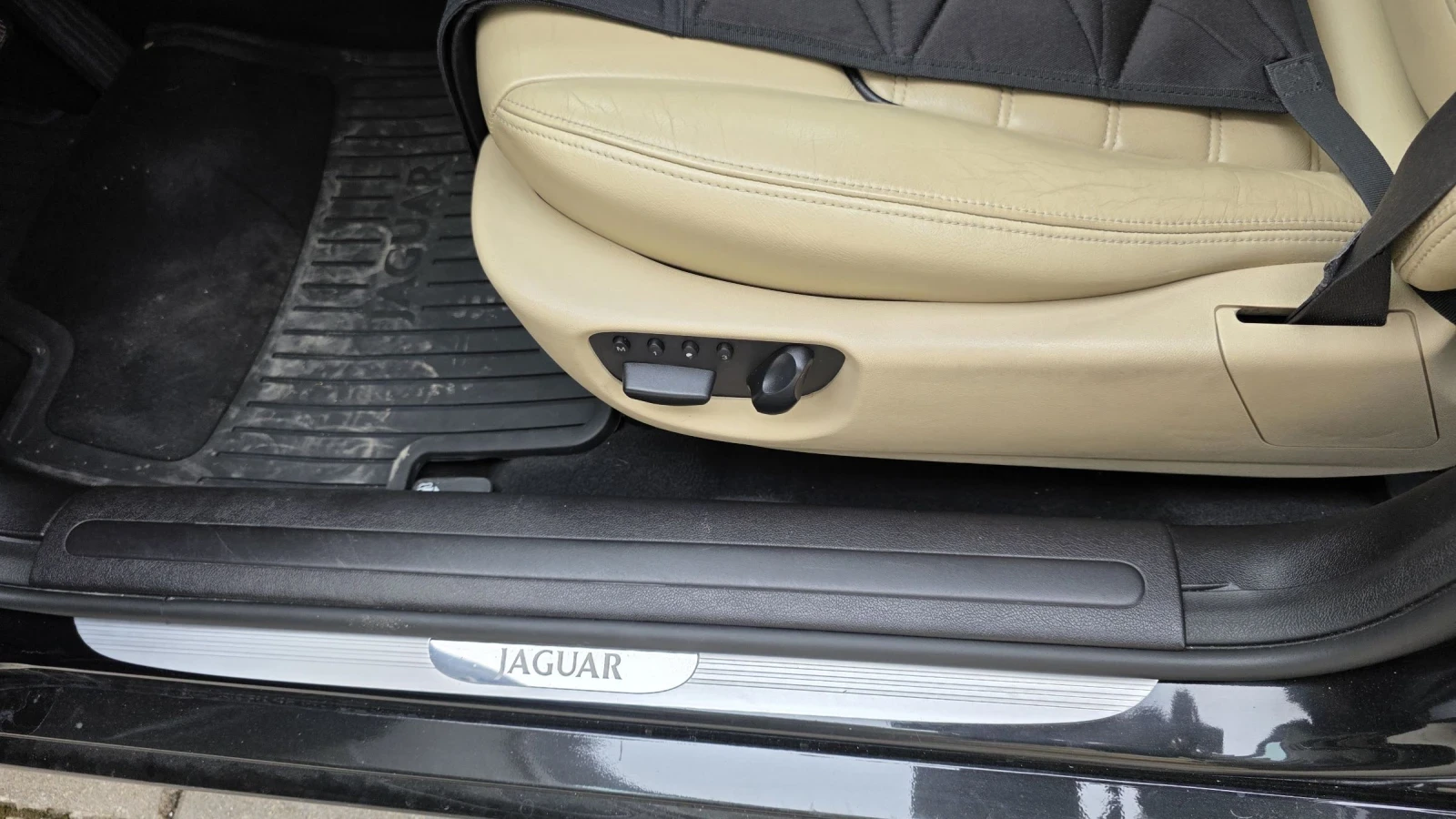 Jaguar X-type 3.0 V6 Sovereign, снимка 14 - Автомобили и джипове - 54042313