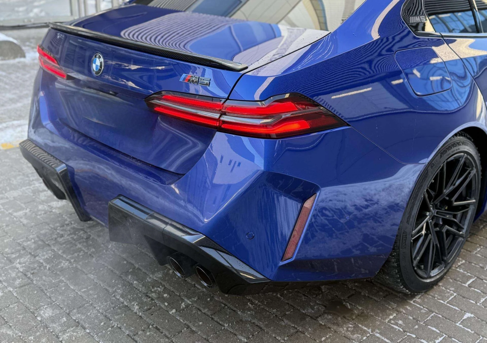 BMW M5 4.4 V8 xDrive - изображение 4