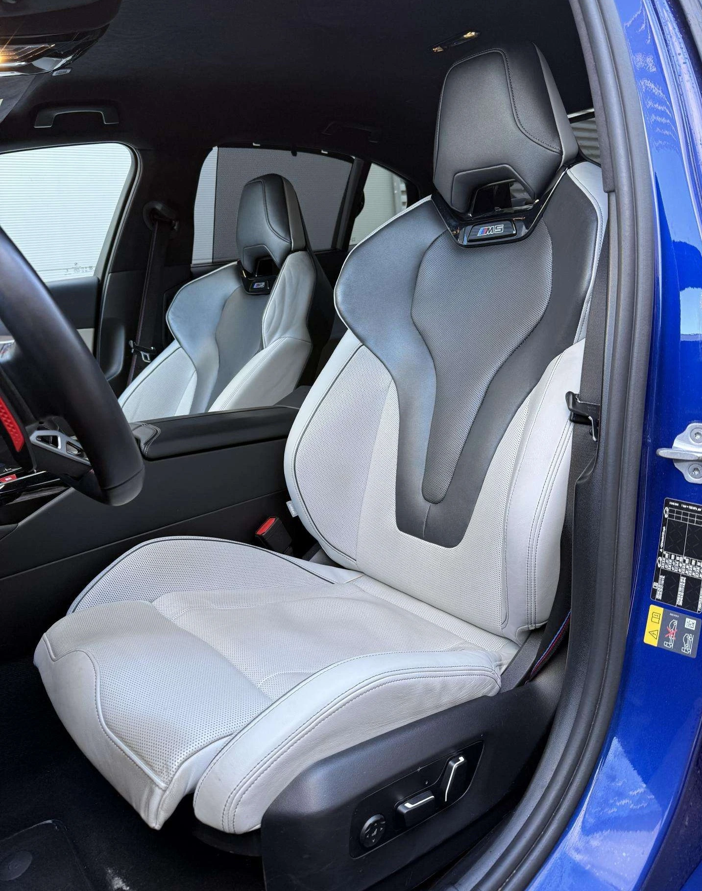 BMW M5 4.4 V8 xDrive - изображение 5