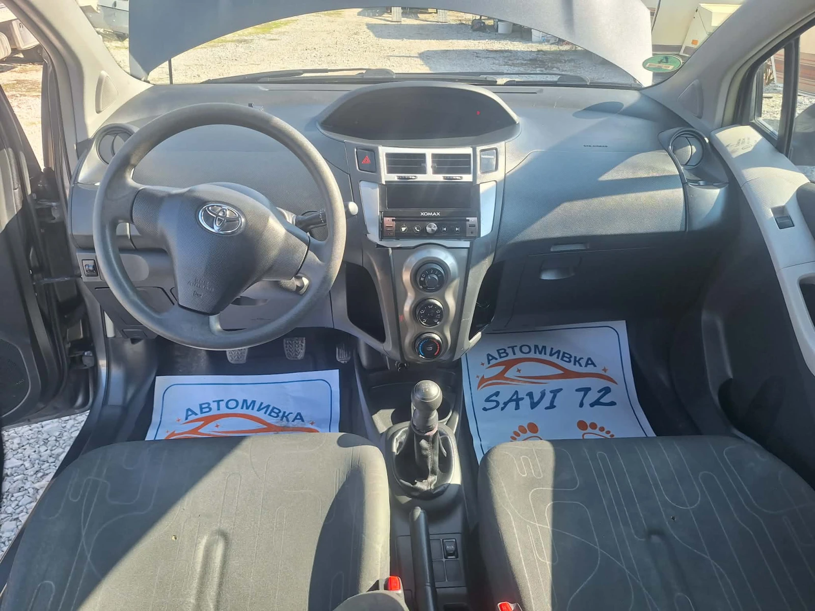 Toyota Yaris 1.0i klima , снимка 10 - Автомобили и джипове - 53805468