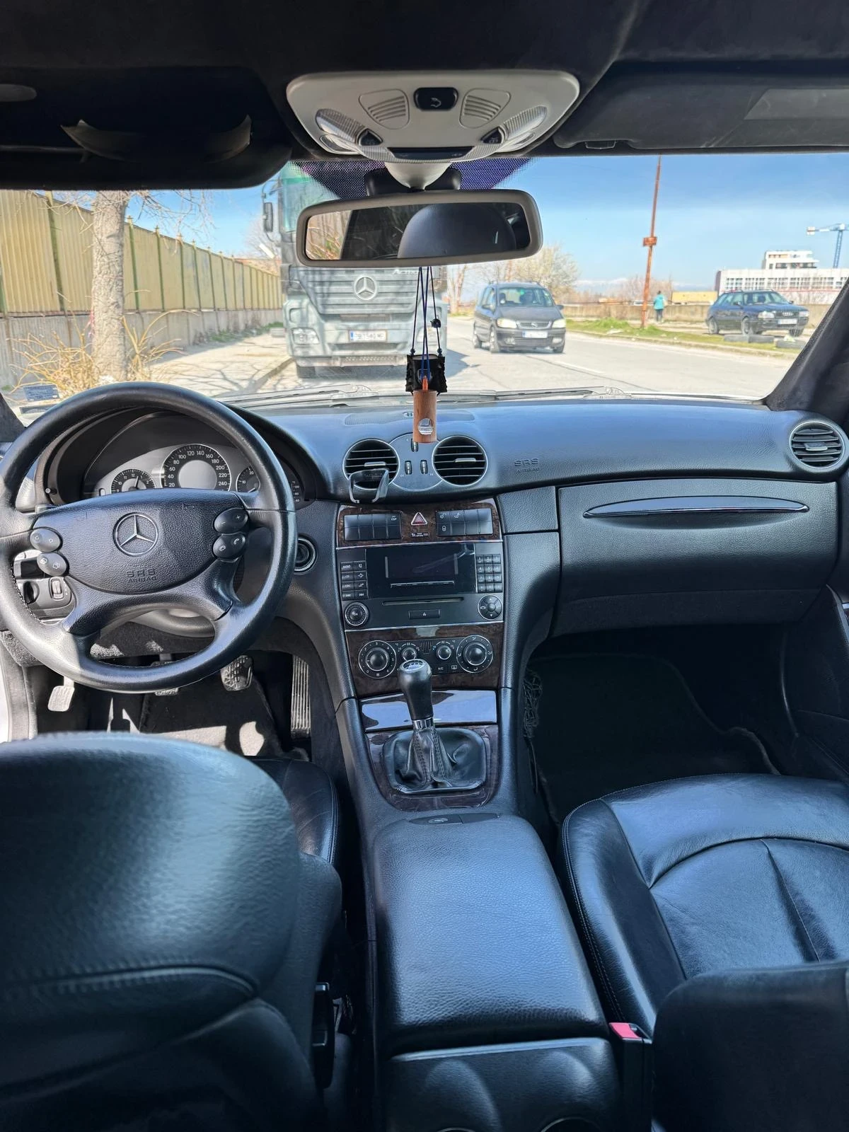 Mercedes-Benz CLK 220 Facelift!, снимка 8 - Автомобили и джипове - 53812755