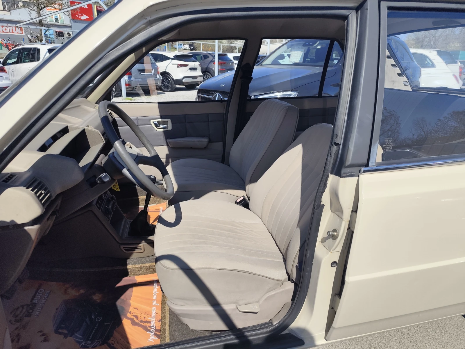 Peugeot 305 1.3i, снимка 8 - Автомобили и джипове - 54122440