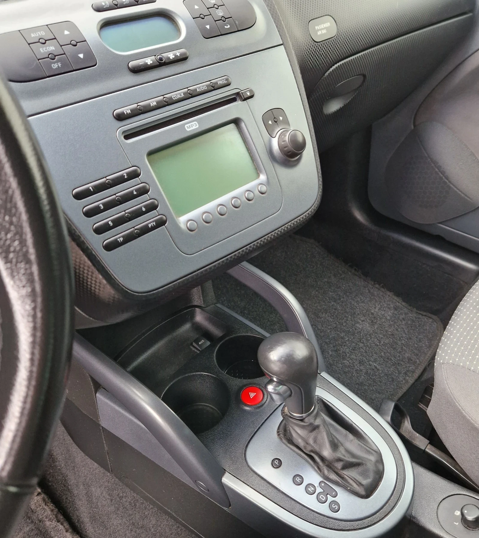 Seat Altea 1.9TDI AUTOMAT , снимка 10 - Автомобили и джипове - 54157866