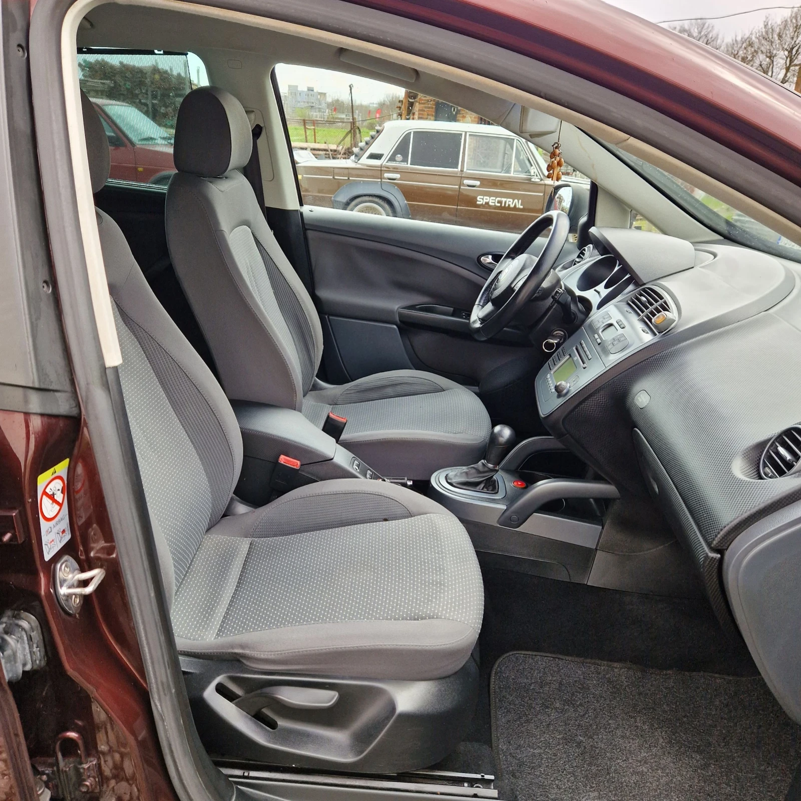 Seat Altea 1.9TDI AUTOMAT , снимка 12 - Автомобили и джипове - 54157866