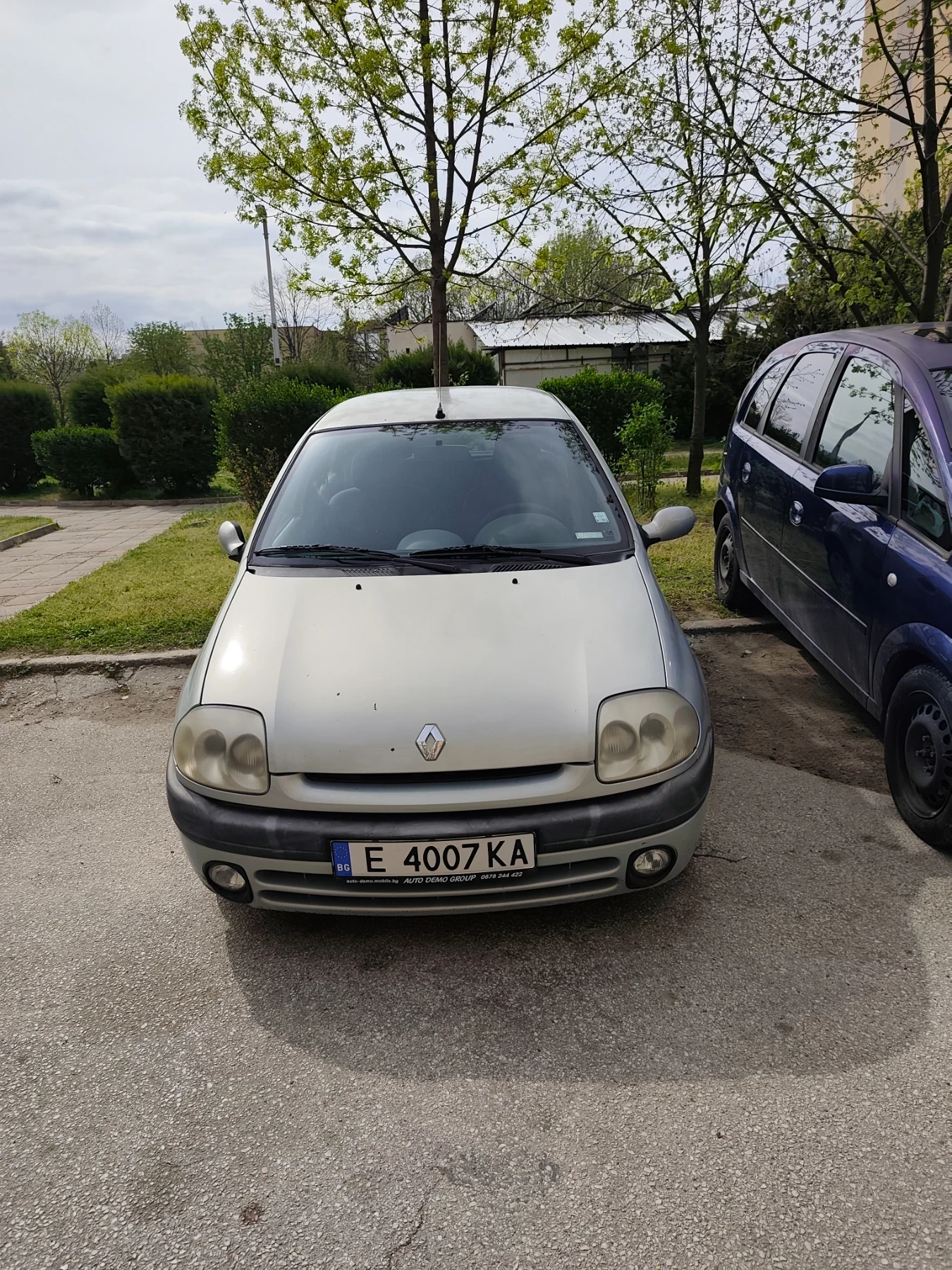 Renault Clio, снимка 10 - Автомобили и джипове - 54225427