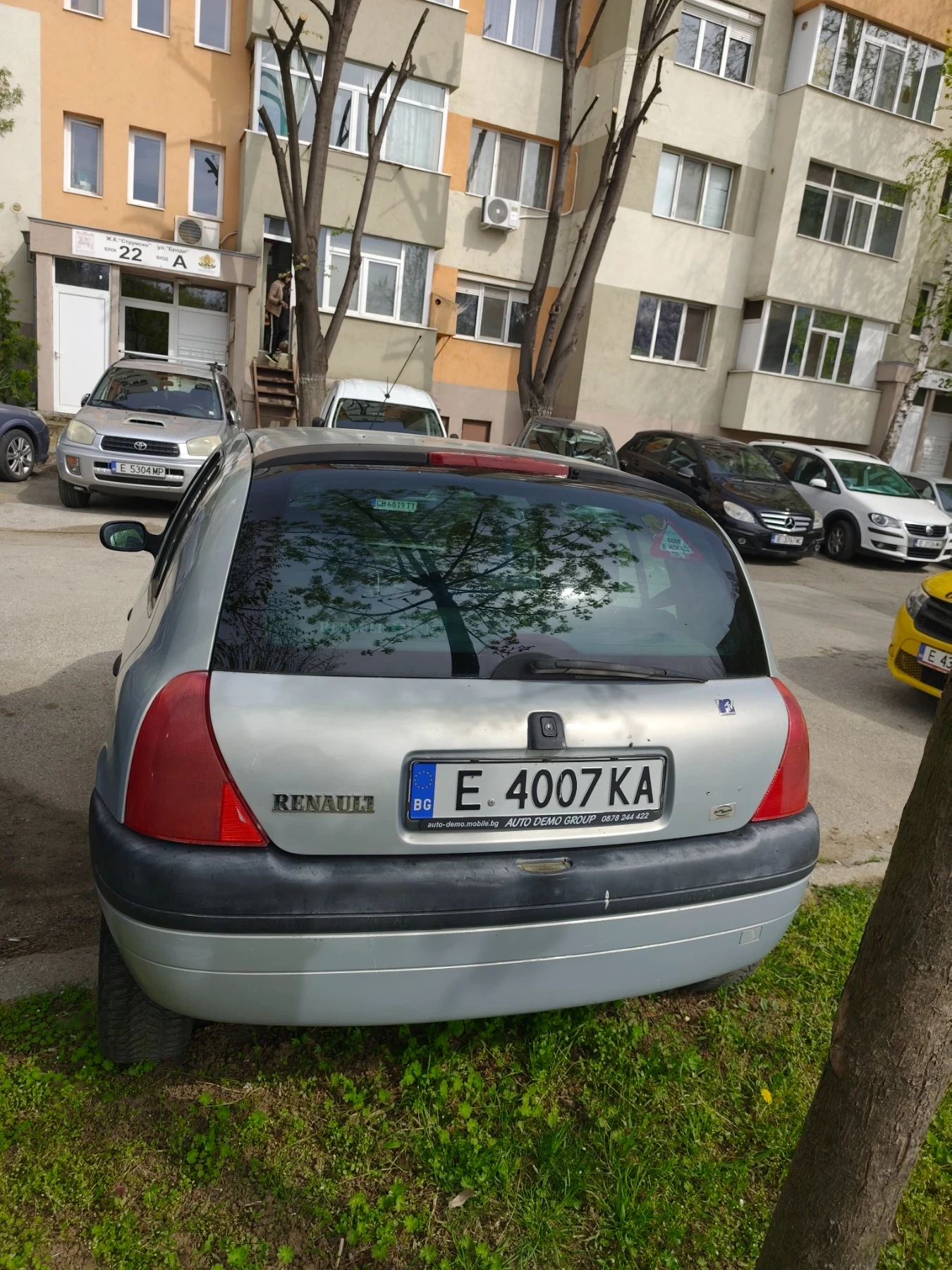 Renault Clio, снимка 6 - Автомобили и джипове - 54225427