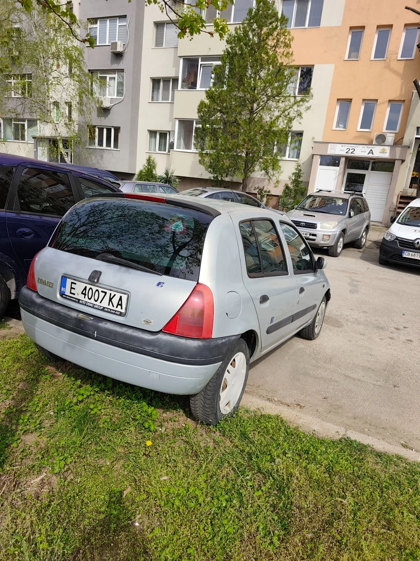 Renault Clio, снимка 3 - Автомобили и джипове - 54225427
