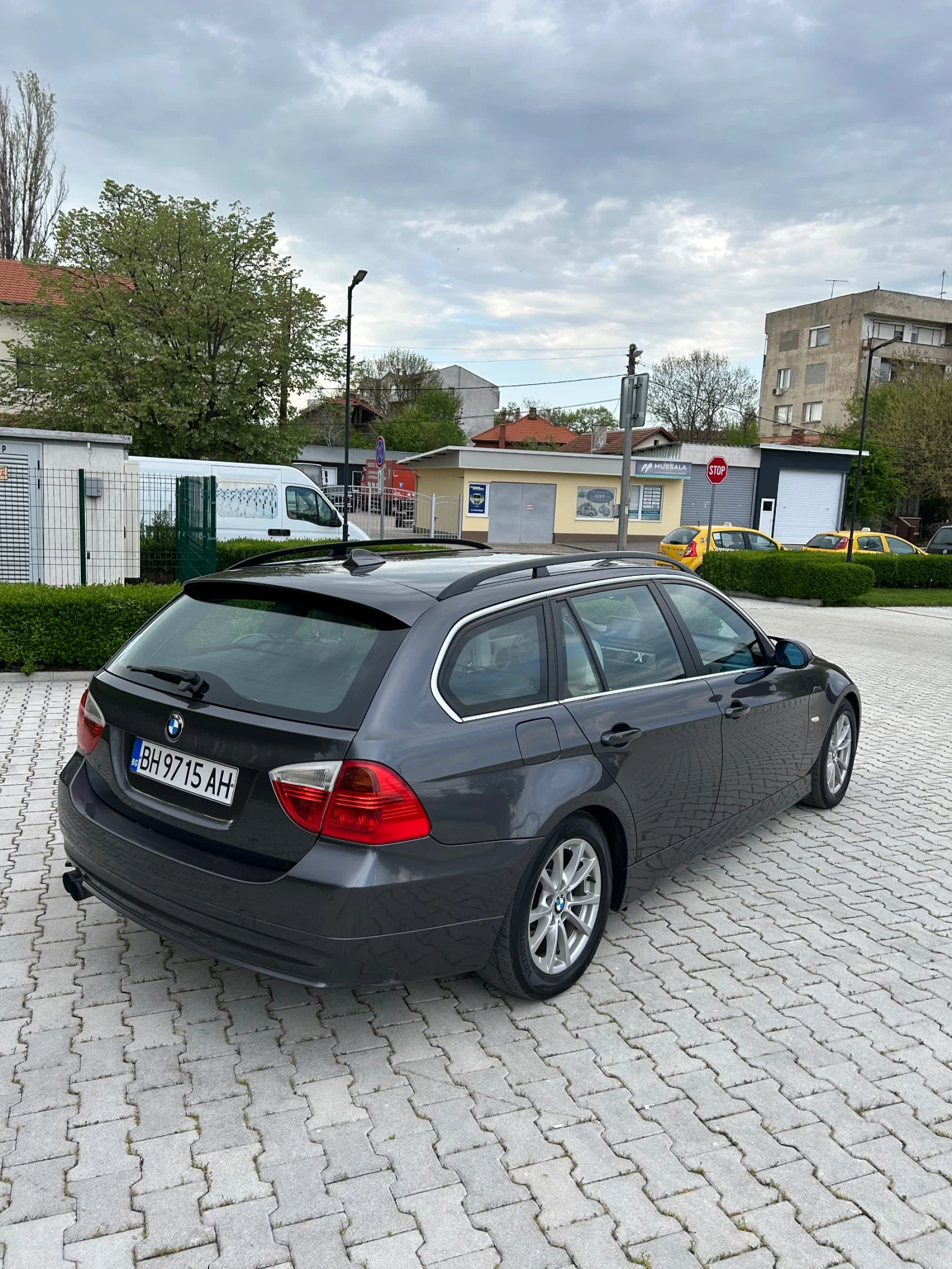 BMW 325 325i, снимка 4 - Автомобили и джипове - 54240575