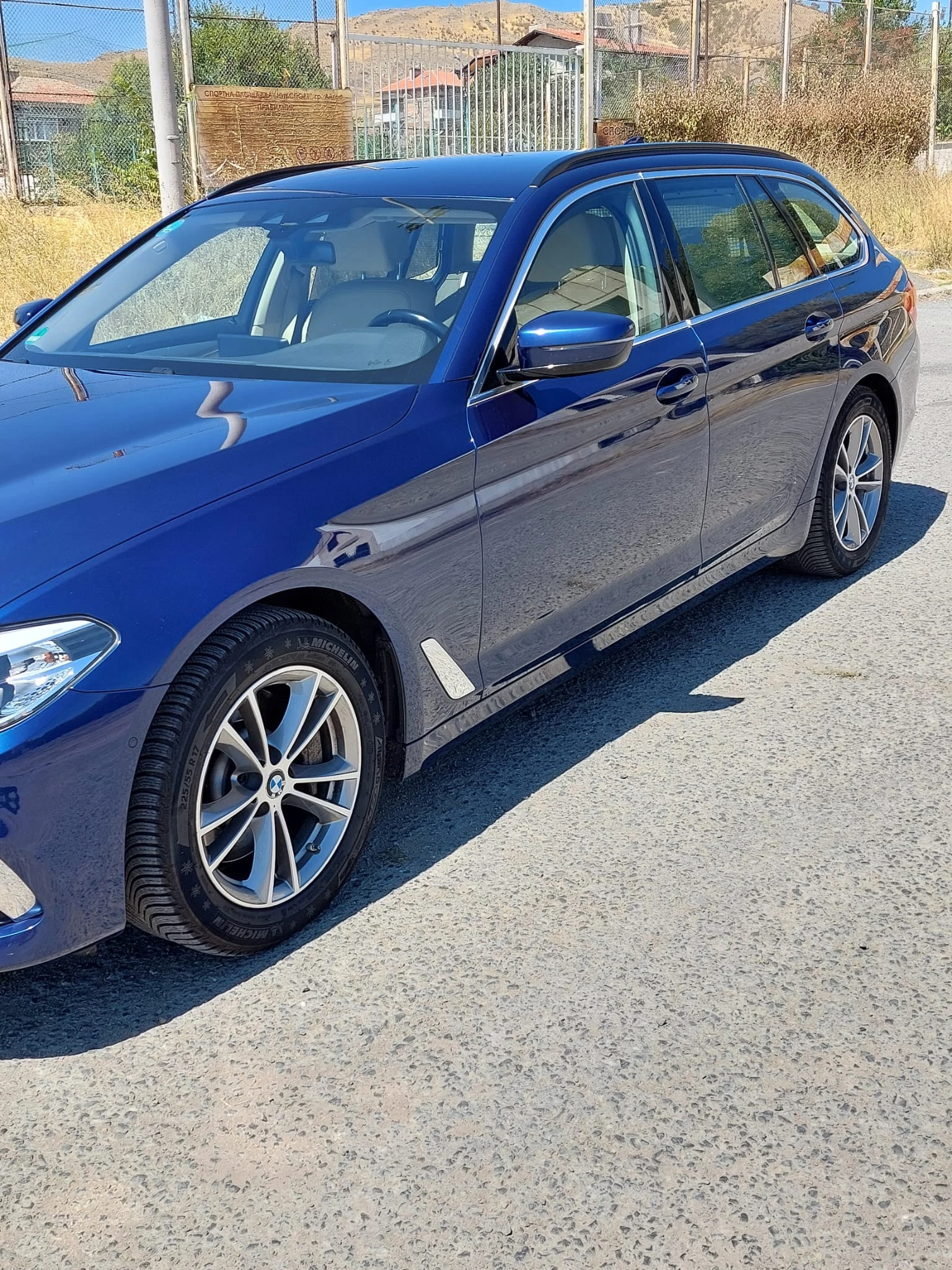 BMW 530 LUXURY line, снимка 3 - Автомобили и джипове - 54281961