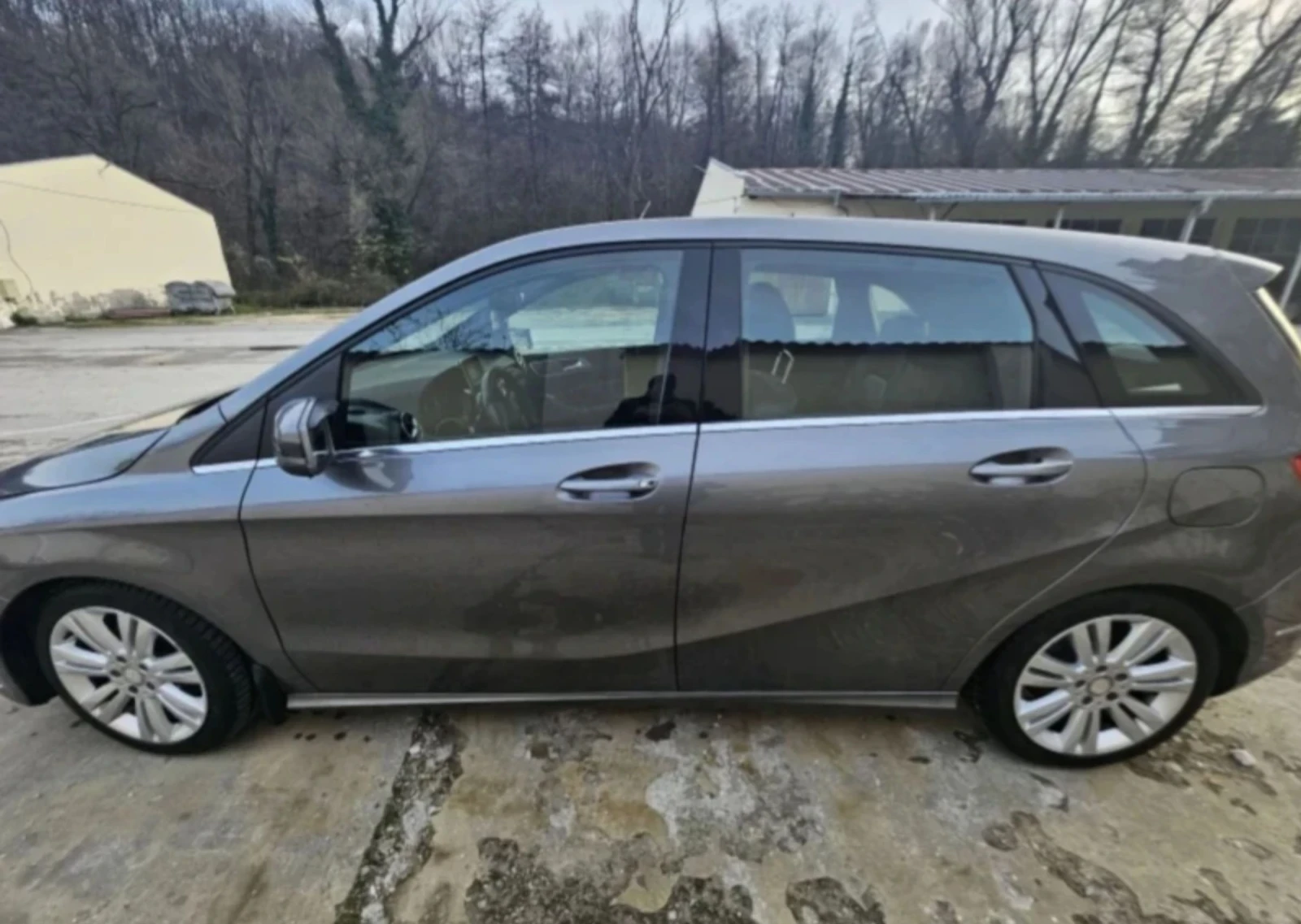 Mercedes-Benz B 180, снимка 4 - Автомобили и джипове - 54478626