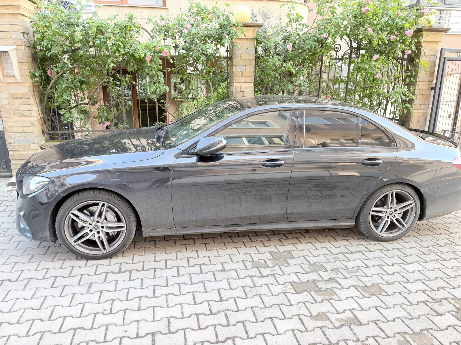 Mercedes-Benz E 220, снимка 7 - Автомобили и джипове - 54651418