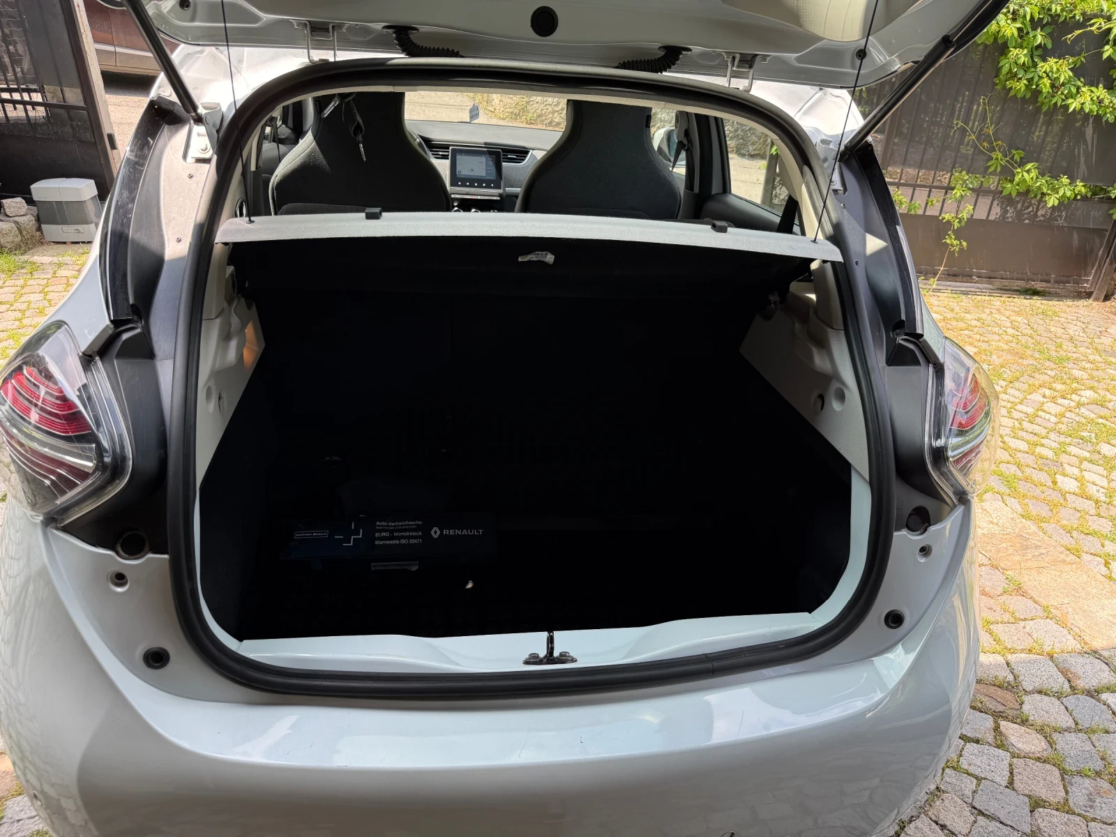 Renault Zoe R135, снимка 9 - Автомобили и джипове - 54802047