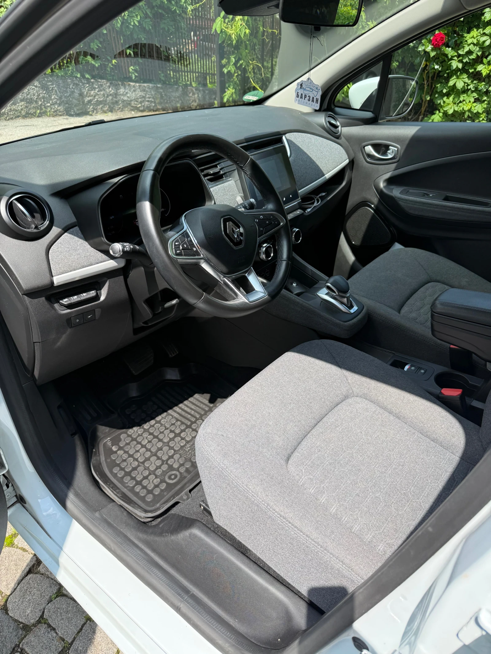Renault Zoe R135, снимка 10 - Автомобили и джипове - 54802047