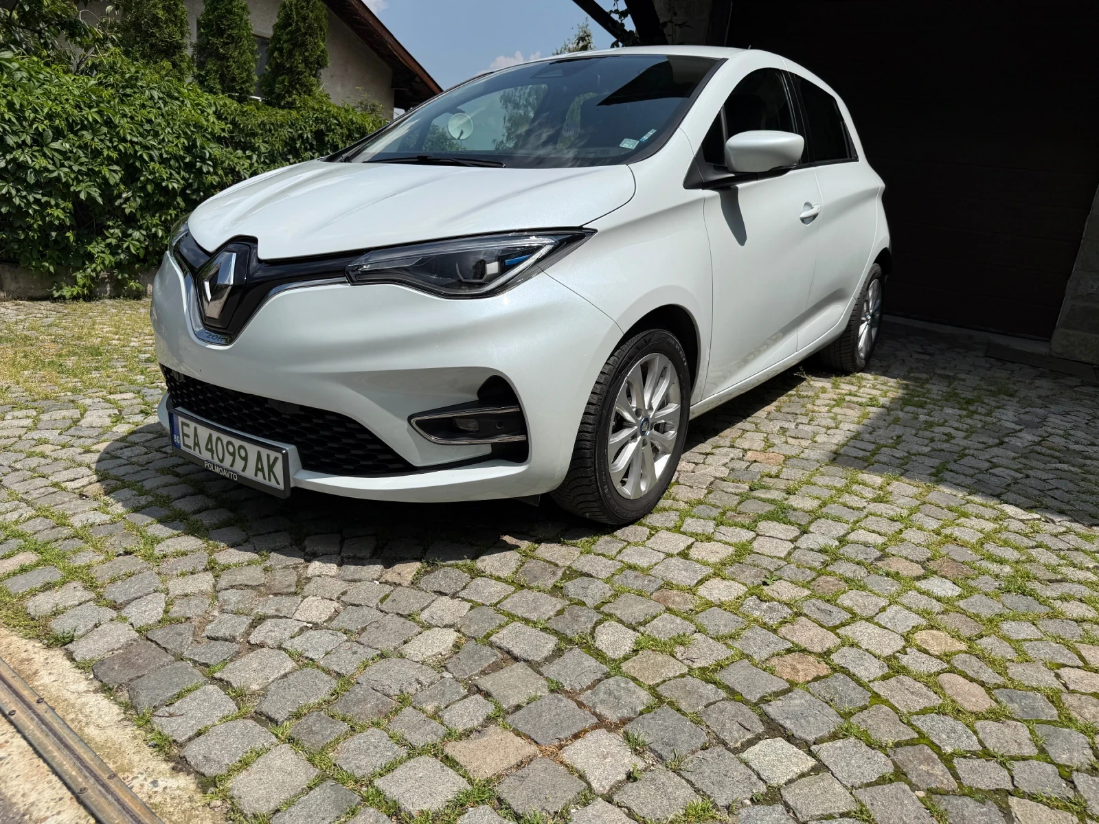 Renault Zoe R135, снимка 2 - Автомобили и джипове - 54802047