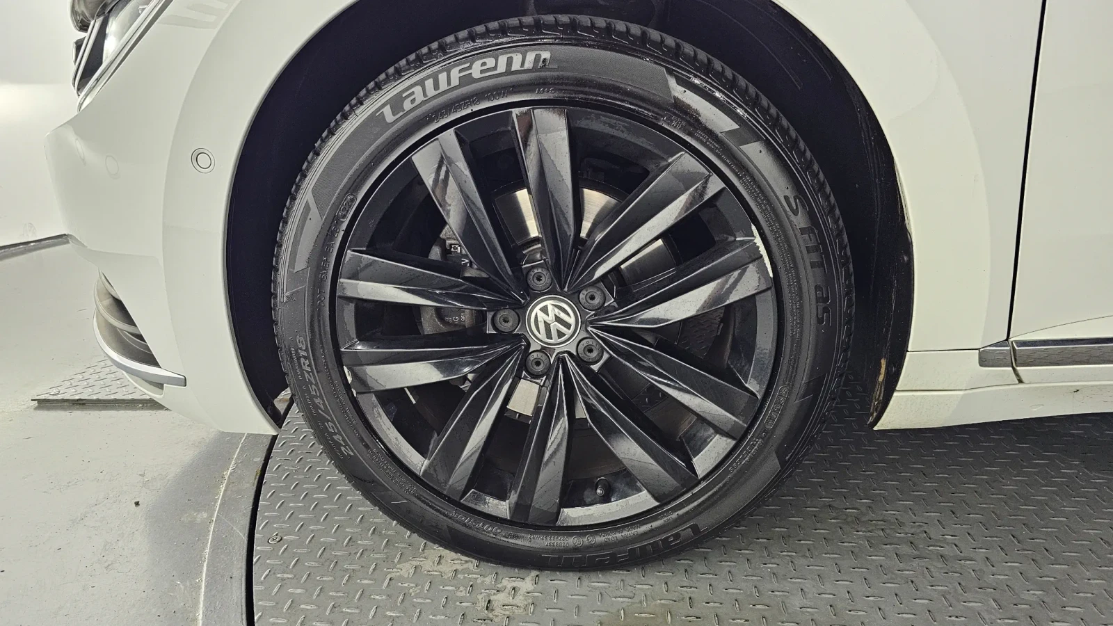 VW Arteon !!УНИКАТ!! #ПЪЛНО ОБОРУДВАНЕ# !ПАНОРАМА, снимка 3 - Автомобили и джипове - 54934505