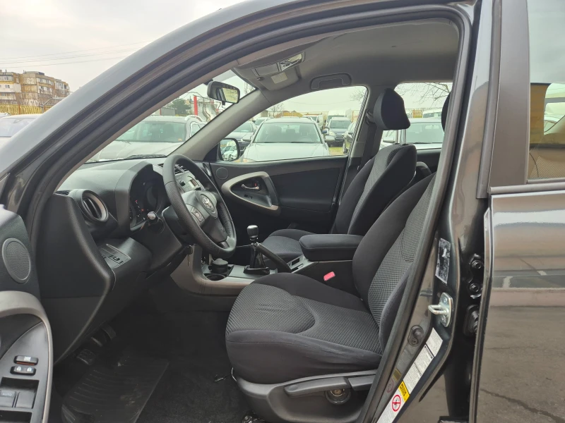 Toyota Rav4 2.2D4D 136КС TOP ITALY, снимка 12 - Автомобили и джипове - 53565143