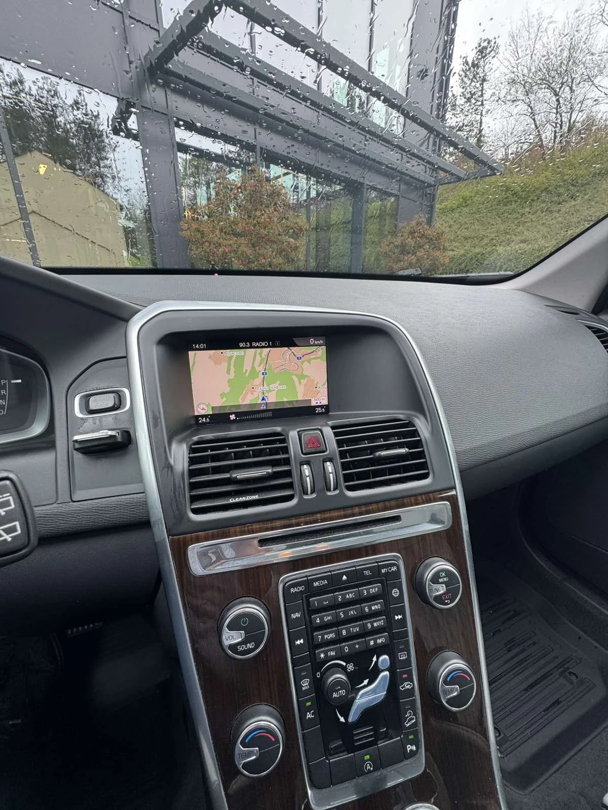 Volvo XC60, снимка 17 - Автомобили и джипове - 54285010