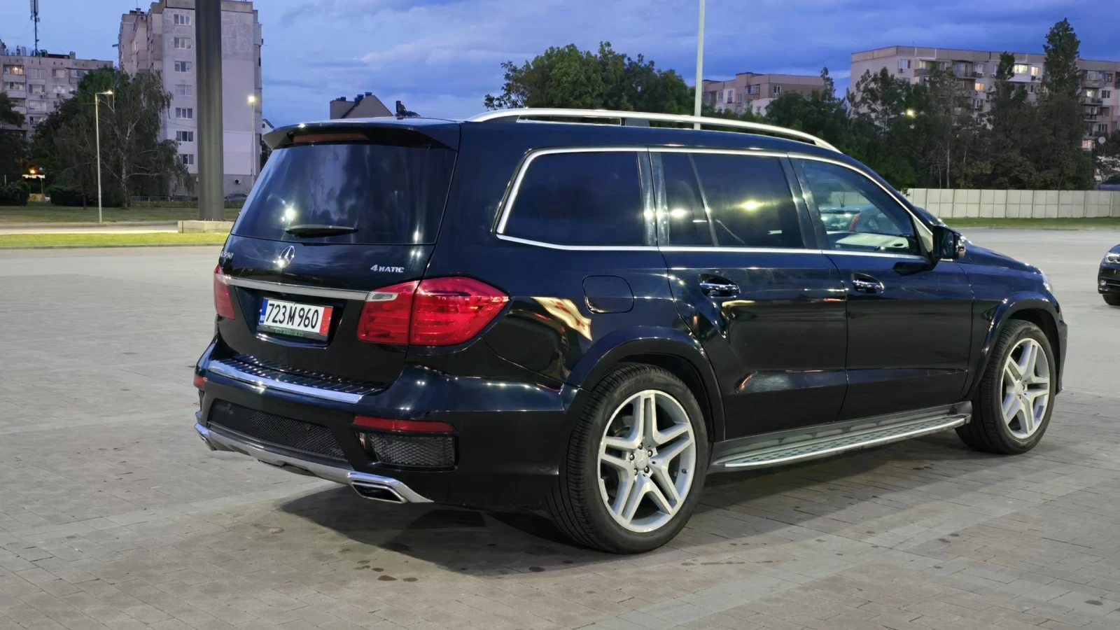 Mercedes-Benz GL 550, снимка 5 - Автомобили и джипове - 54390195