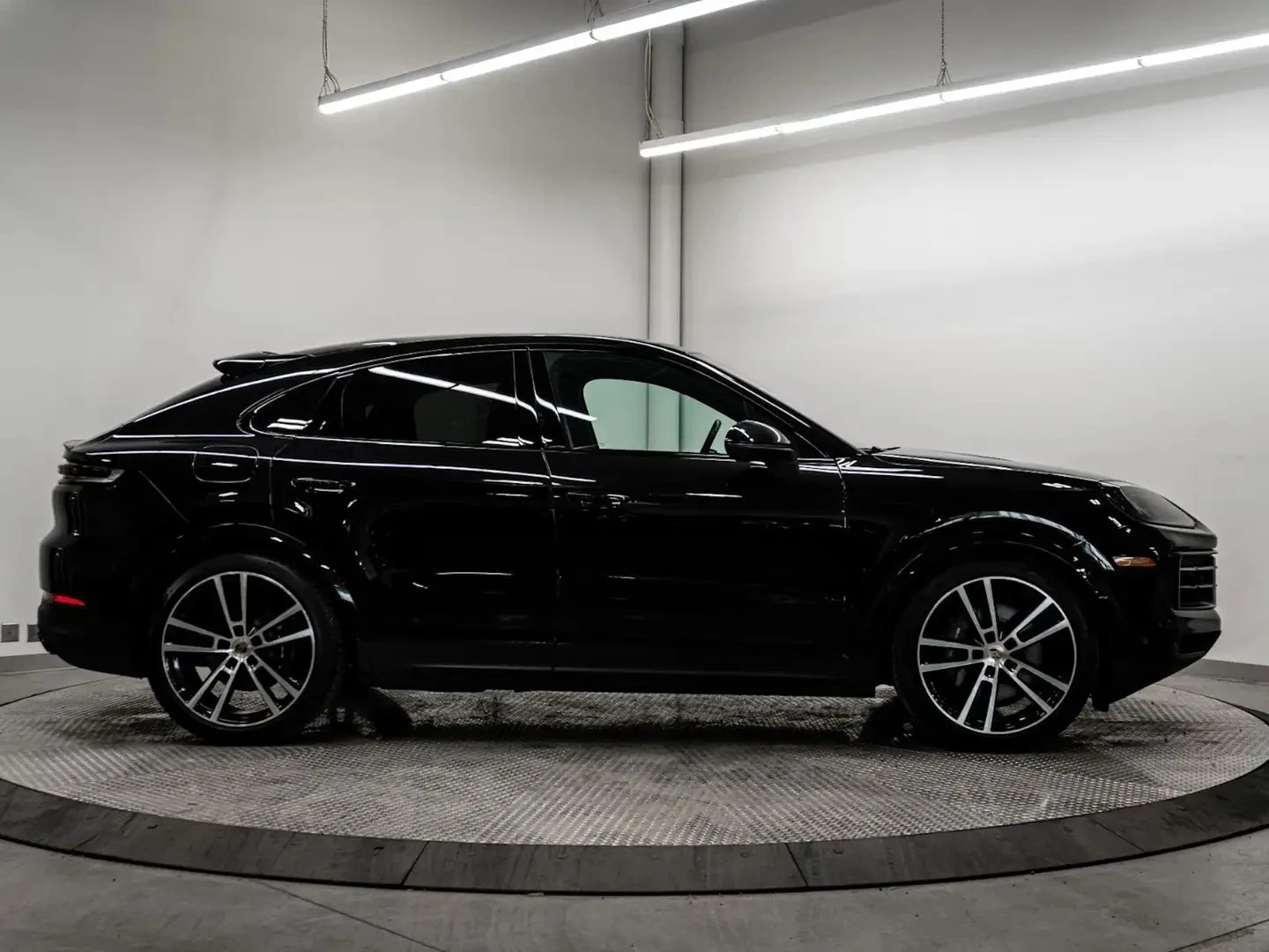 Porsche Cayenne PREMIUM PLUS ЦЕНА ДО БЪЛГАРИЯ АВТОКРЕДИТ, снимка 5 - Автомобили и джипове - 55450795